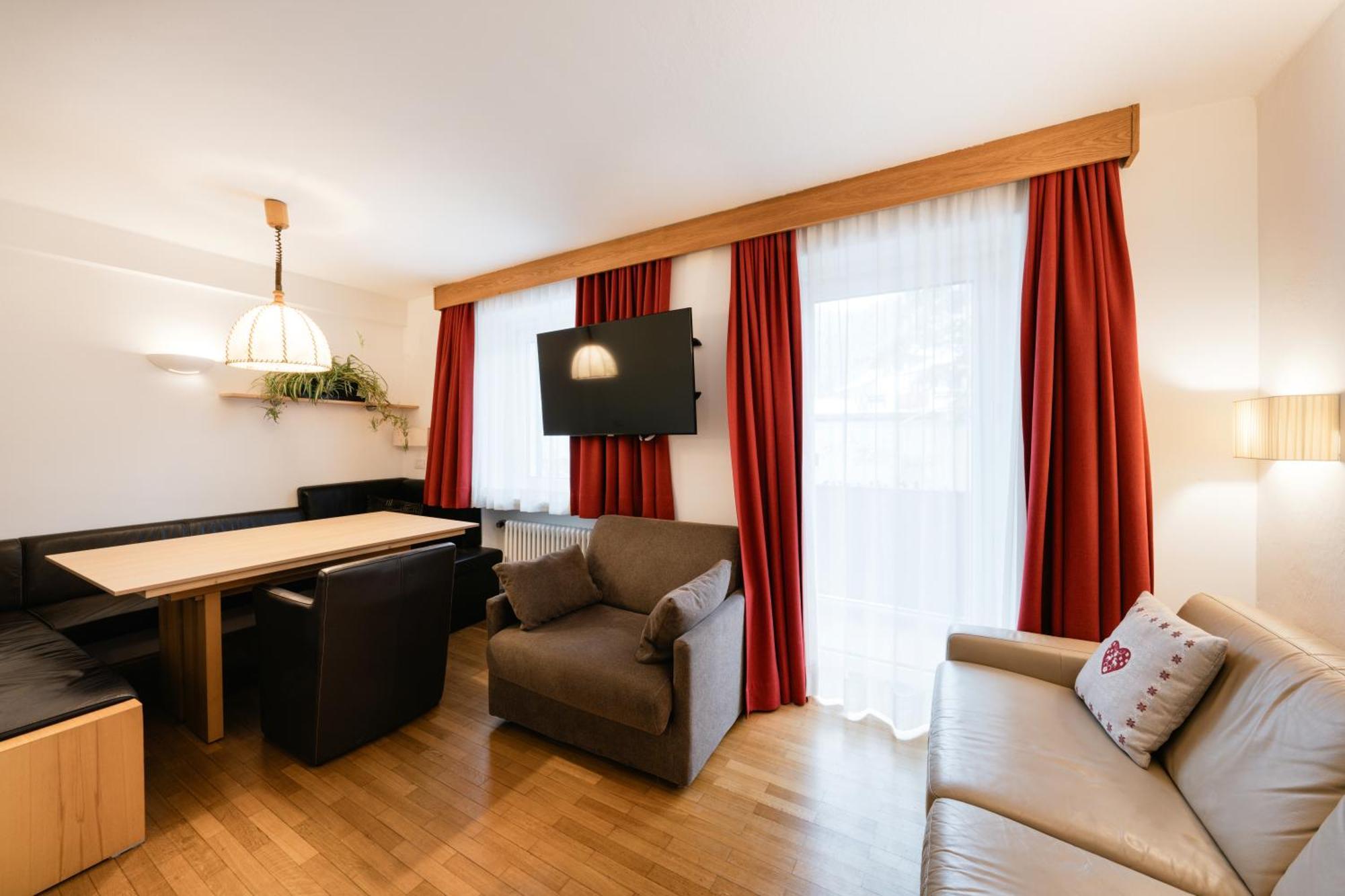 Appartchalet La Rondula Ortisei Esterno foto